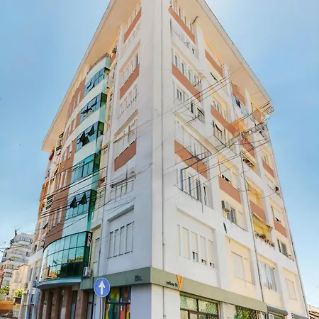 Center &