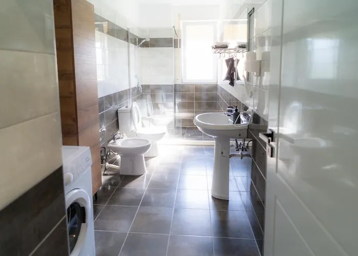 Center & Guest house 4*