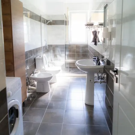 Enea In Center Gasthof *